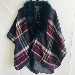 Marcus Adler New York faux fur poncho cape